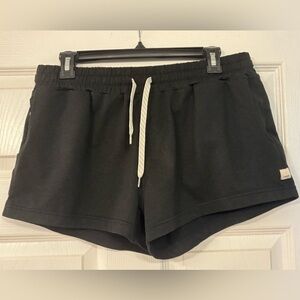 Vuori Halo DreamKnit Shorts Women’s Large Charcoal Lounge Athletic NWOT